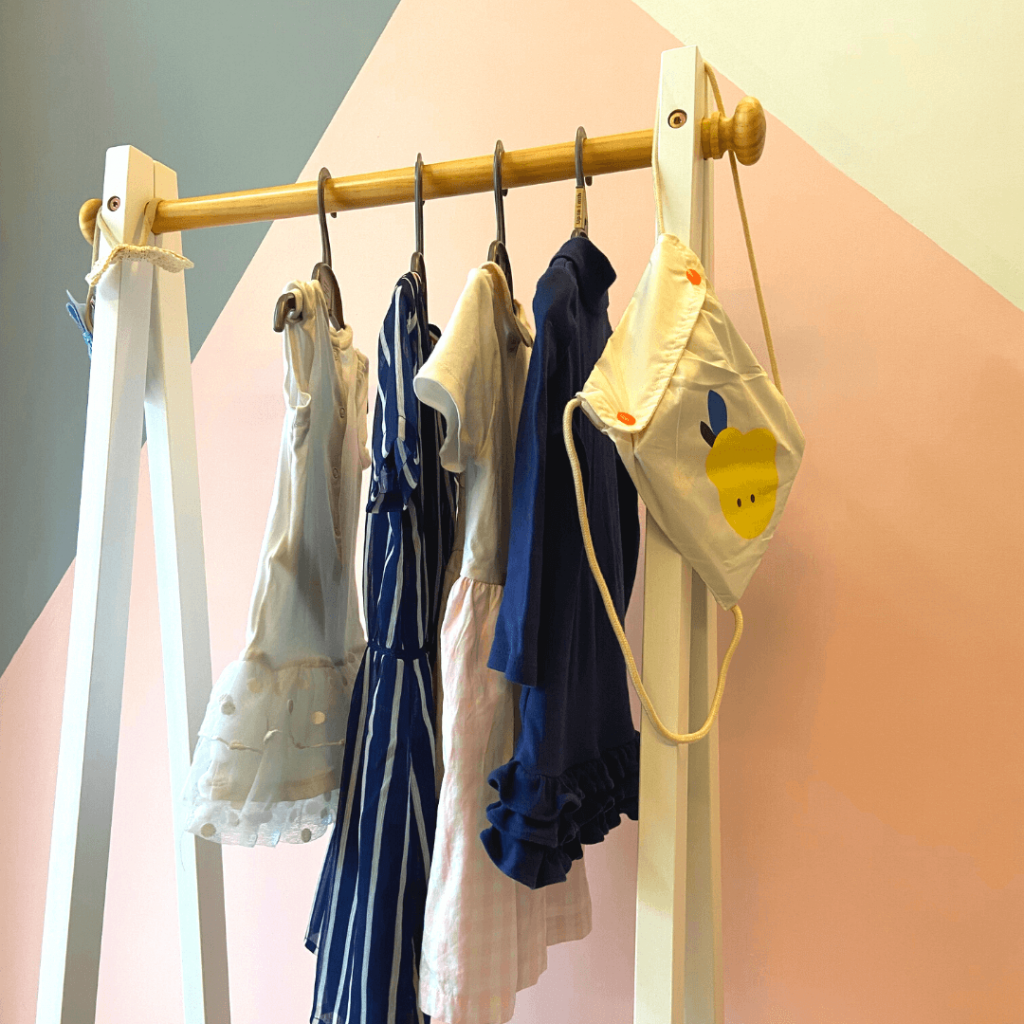 Kids Wooden Montessori Clothes Rail – White & Brown – FreeBirds